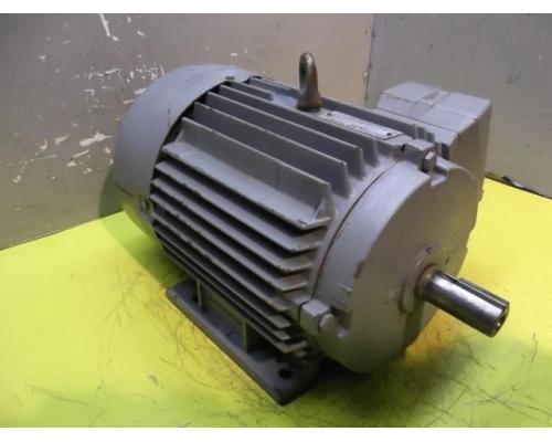 Elektromotor 2,2 kW 950 U/min von MEZ – 4AP112M-6s - Bild 2