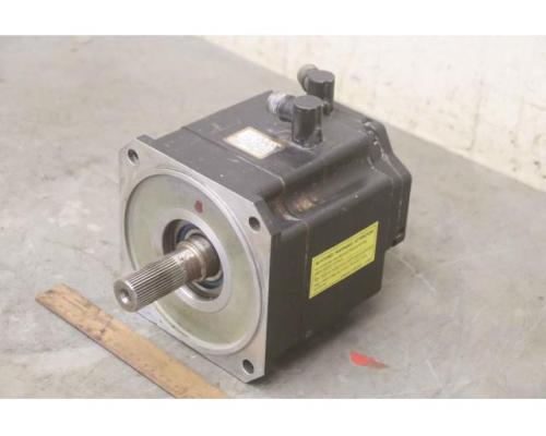 Servomotor von KUKA – 1FK6100-8AF91-1ZZ9-Z S09 - Bild 1