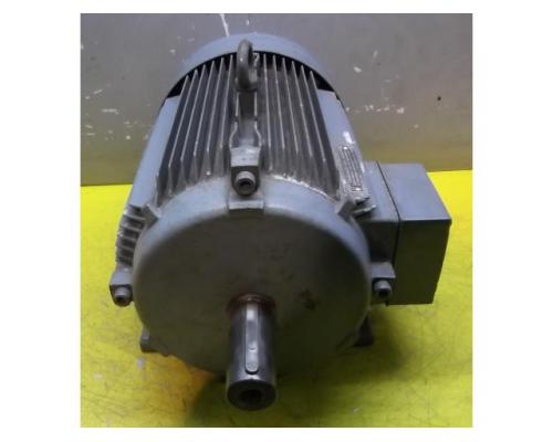 Elektromotor 1,7/6,4 kW 720/1460 U/min von AEG – AMV132MR8/4 - Bild 3