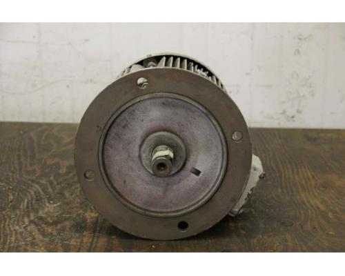 Elektromotor 1,3/2,6 kW 710/1410 U/min von AEG – AM 112 MZ8/4 - Bild 3