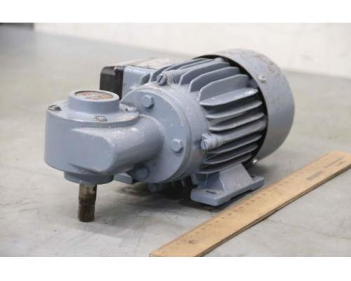 Getriebemotor 0,13 kW 150 U/min von WEG – ODGB 512/265 - Bild 1