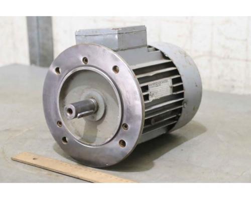 Elektromotor 0,75 kW 940 U/min von ZSE MEZ – 4AP90s-6 - Bild 1