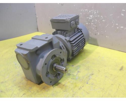 Getriebemotor 0,55 kW 84 U/min von SEW EURODRIVE – SF32 DT71D2 - Bild 1