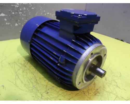 Elektromotor 0,75 kW 880 U/min von Besel – STKg 80x-6C2 - Bild 2