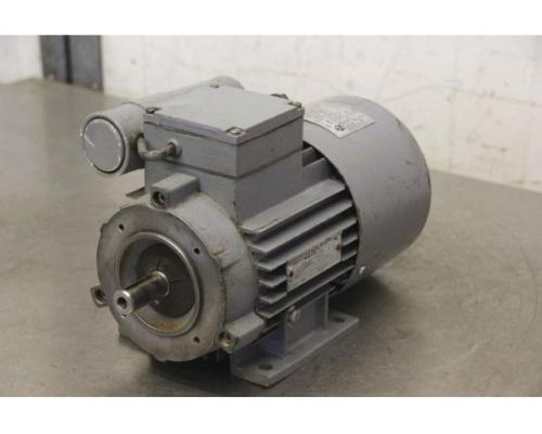 Elektromotor 0,55 kW 2890 U/min von ZSE MEZ – 3APJC80-2 - Bild 1