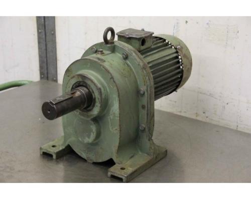 Getriebemotor 0,6 kW 16 U/min von VEM – Z4 KRA 100 2/8 - Bild 1