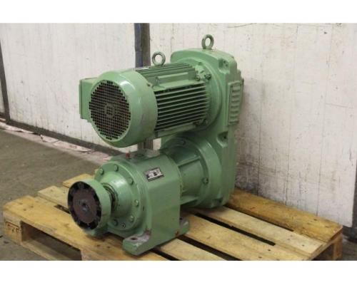 regelbarer Getriebemotor 9,2 kW 34-207 U/min von SEW EURODRIVE – DFV132ML-4 - Bild 1