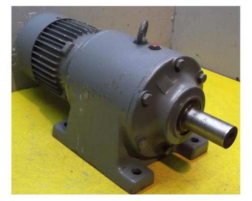 Getriebemotor 1,1 kW 36 U/min von SEW – R73VD90S-4 - Bild 2