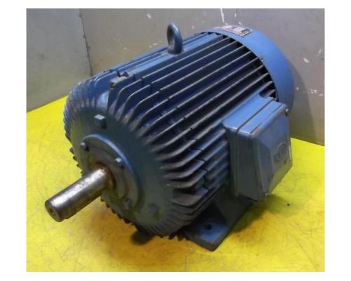 Elektromotor 2,7/4 kW 950/1440 U/min von Dietz – DR132M/6-4 - Bild 1