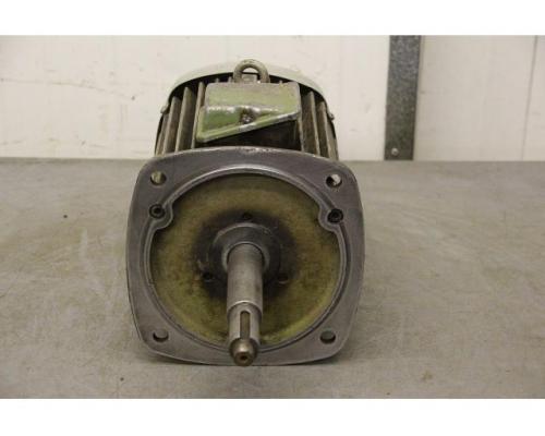 Elektromotor 5,5 kW 2880 U/min von VEM – KMR100L2 S04 - Bild 3