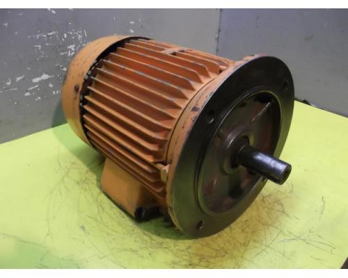 Elektromotor 4 kW 2860 U/min Fuß defekt von Bauknecht – RF112M/2-7W - Bild 2