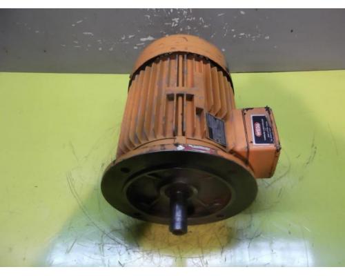 Elektromotor 4 kW 2860 U/min Fuß defekt von Bauknecht – RF112M/2-7W - Bild 3