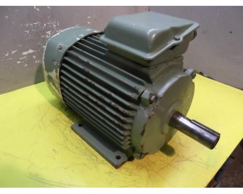 Elektromotor 2,2 kW 705 U/min von VEM – KMR112M8A - Bild 2