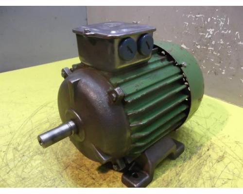 Elektromotor 0,22/0,4 kW 695/1350 U/min von VEM – KR 90,1/8-4 - Bild 1