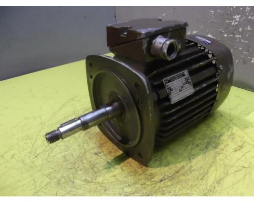 Elektromotor 1,4 kW 2850 U/min von VEB – KMRB 80 K 2 M0/15 - Bild 1