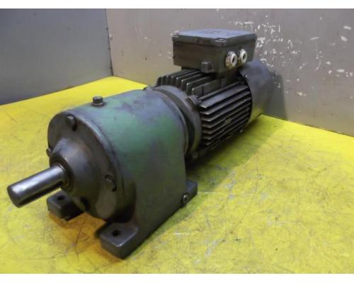 Getriebemotor 0,55 kW 100 U/min von SEW Eurodrive – R40DT80K4B - Bild 1