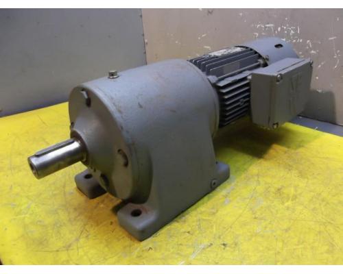 Getriebemotor 0,15/0,6 kW 23/100 U/min von SEW Eurodrive – R60DT80N8/2BM/HF/TF - Bild 1