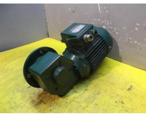 Getriebemotor 0,55 kW 68 U/min von Bauer – DK84S4-2122/200 - Bild 2