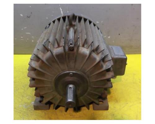 Elektromotor 3,7 kW 950 U/min von Helin – DKH15a-6 - Bild 3