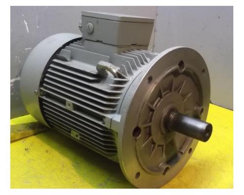 Elektromotor 2,1/7 kW 975/1450 U/min von Siemens – IEC132M IMB5 - Bild 2