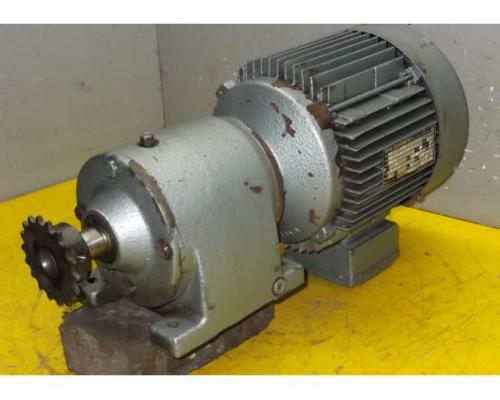 Getriebemotor 0,48/0,75 kW 84/128 U/min von SEW Eurodrive – R40DT90L6-4 - Bild 1