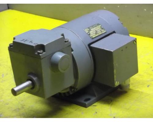 Getriebemotor 0,14 kW 80 U/min von EKA – DG90-40K - Bild 1