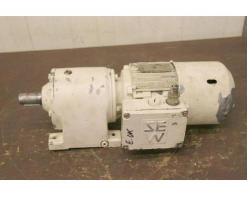 Getriebemotor 0,55 kW 70 U/min von SEW Eurodrive – R40DT17102BGZ - Bild 2