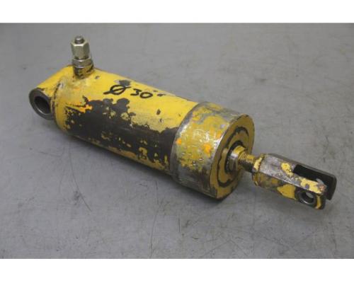 Hydraulikzylinder von unbekannt – Hub 30 mm - Bild 1