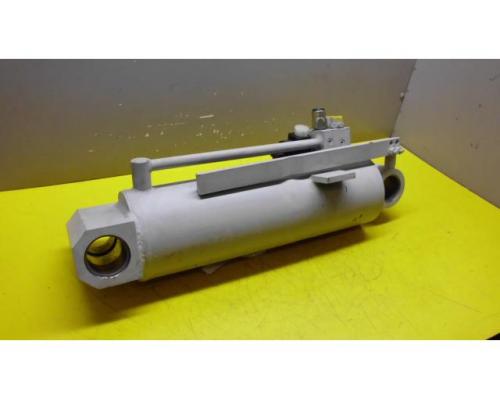 Hydraulikzylinder von GSL German Standard Lift – D120050AAV70290 - Bild 1