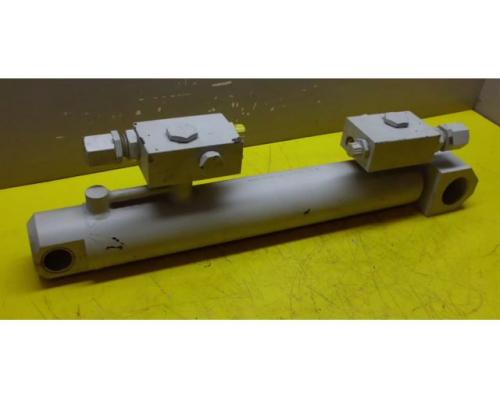 Hydraulikzylinder von GSL German Standard Lift – D063032LL30340 - Bild 1