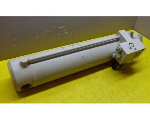 Hydraulikzylinder von GSL German Standard Lift – D1000500AV10443 - Bild 1