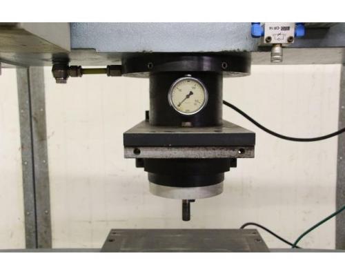 Druck-Präge-Stempelmaschine (defekt) von Pressor – P18 - Bild 7