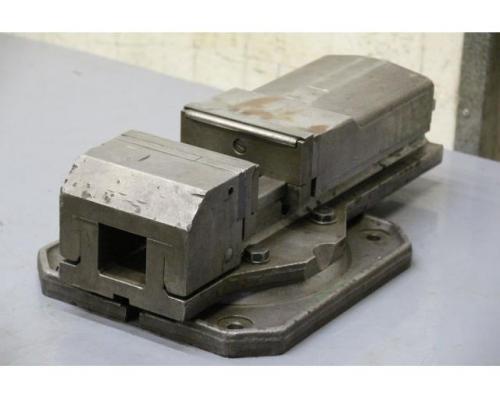 hydraulischer Maschinenschraubstock von Hilma – Spannweite 250 mm - Bild 1