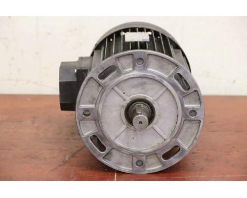 Elektromotor 3,3/2,6 kW 2800/1400 U/min von ZP – 100  2/4 polig - Bild 3