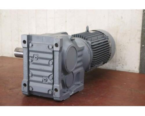 Getriebemotor 1,8/3,3 kW 9/18 U/min von SEW-Eurodrive – K77 DV132S8/4/TF - Bild 1