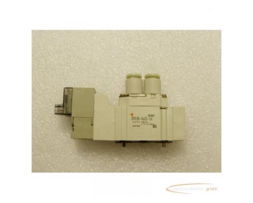 SMC SY3120-5LOZ-C4 Ventil 24VDC - Bild 1