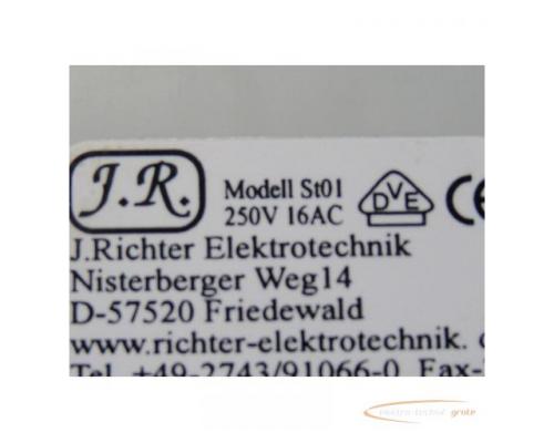 Richter Modell St01 Reihenbausteckdose 250 V 16 AC Clips für Hutschienenmontage Höhe 60 mm - Bild 2