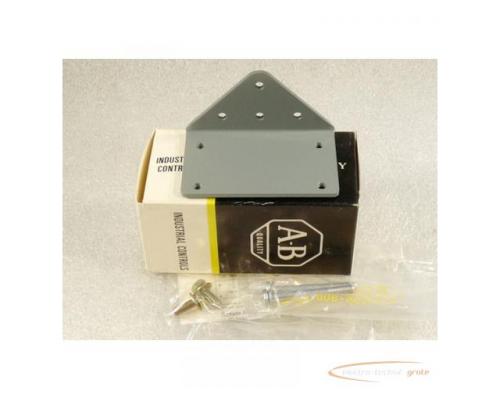 Allen Bradley CAT 880-N11 Montagehalterung Mounting Bracket Serie A - ungebraucht - in OVP - Bild 1