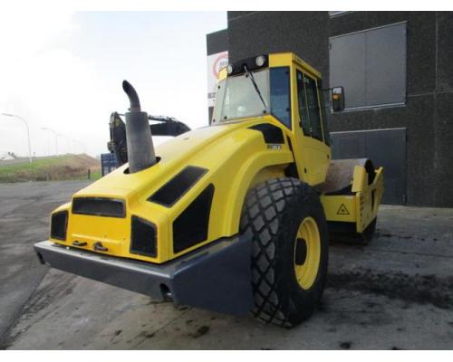 BOMAG  BW 213 D-4 Verdichtung - Bild 2