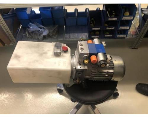 Bosch Rexroth Hydraulikaggregat CPM KE2-847-TR08-M02-19GH-S394-61S02J944 - Bild 1